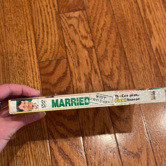 Married with Children Season 1 new in box DVDs - Picture 3 of 4